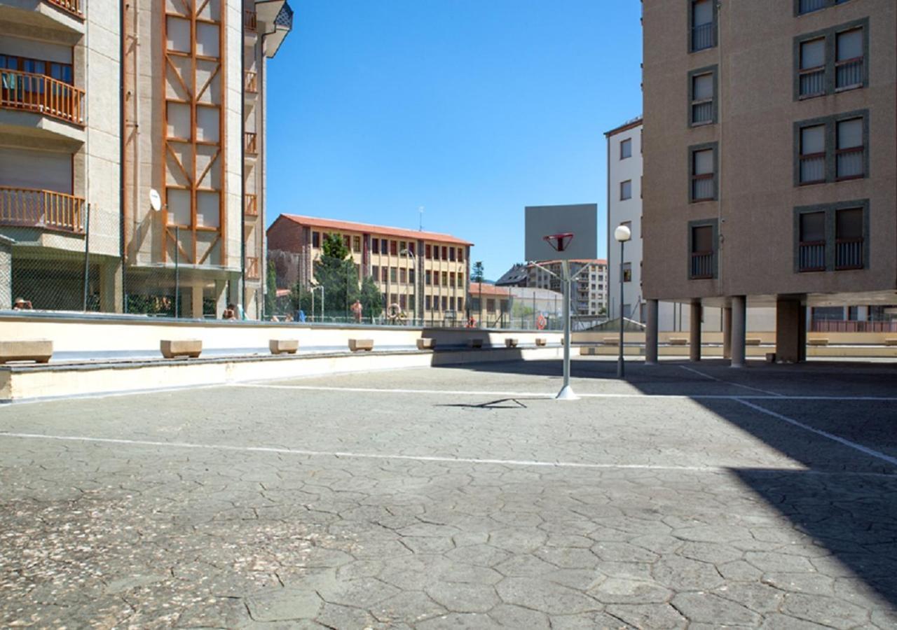 Apartament Apartamento Jaca Zewnętrze zdjęcie